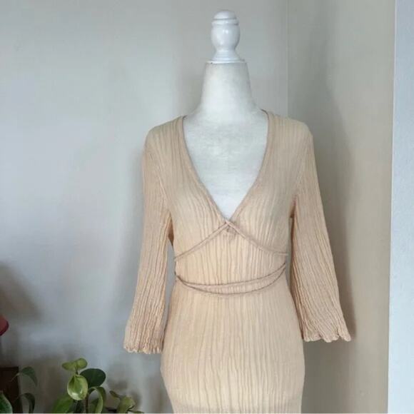Monday Swimwear Ravello Linen Cover Up Dress in Vanilla Crinkle - Picture 3 of 9